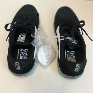 Vans AVE ultimate waffle skate shoe‎ black/white off the wall Men’s 7 NEW